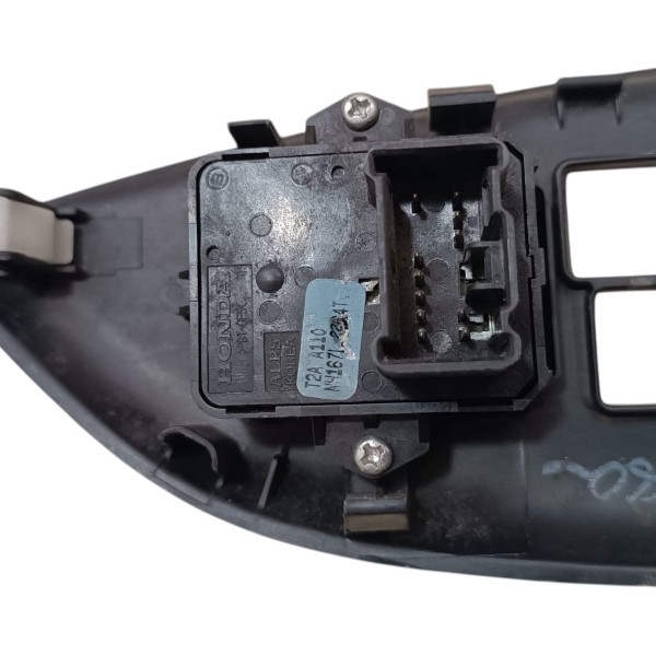 Moldura Comando Vidro Diant Esquerdo Honda Fit 2015 A 2020