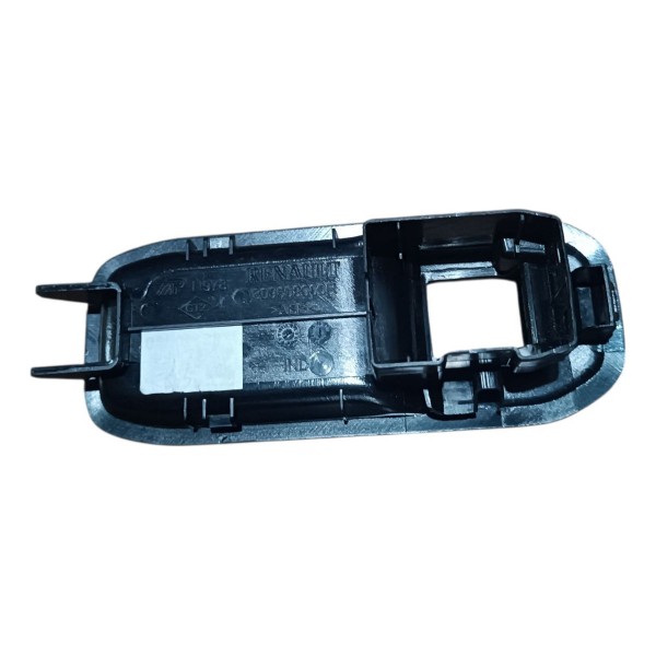 Moldura Botão Vidro Diant. Direito Logan Sandero 2016 A 2023