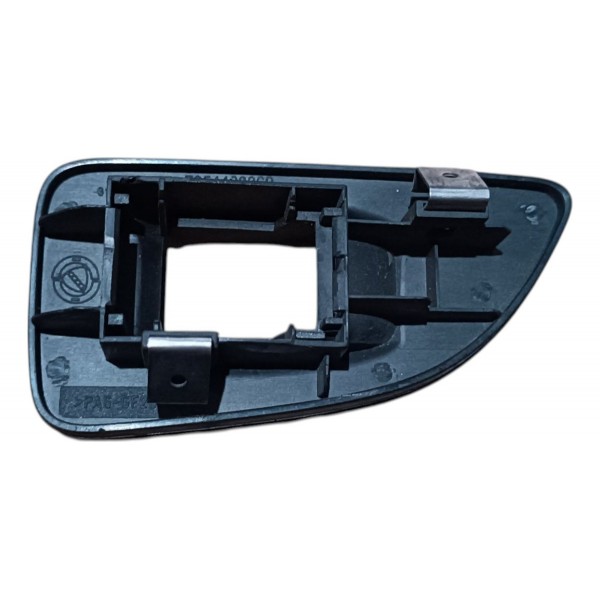 Moldura Botão Vidro Tras. Esquerdo Linea Punto 2009 A 2015