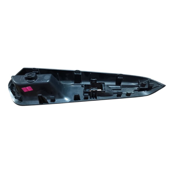 Moldura Botão Vidro Tras. Esquerdo Nissan Kicks 2016 A 2020