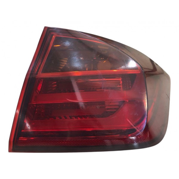 Lanterna Direita Bmw 320i 328i 2013 2014 2015 2016 Original Direito/passageiro Vermelho
