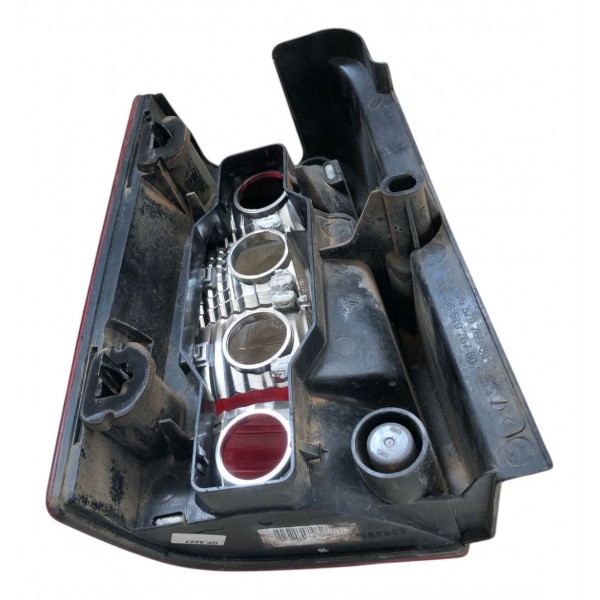 Lanterna Direita Peugeot Partner 2014 2015 A 2020 Original Direito/passageiro Vermelho