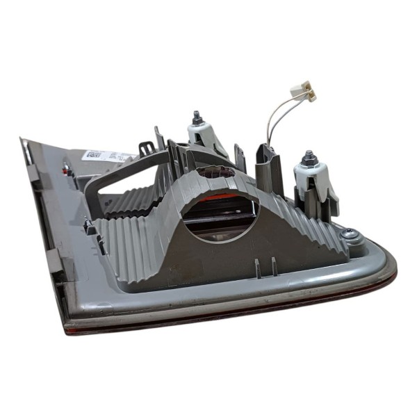 Lanterna Direita Mercedes B200 2013 2014 2018 Aplique Tampa Direito/passageiro Vermelho