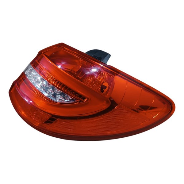 Lanterna Direita Mercedes B200 2013 2014 2015 2018 Original Direito/passageiro Vermelho