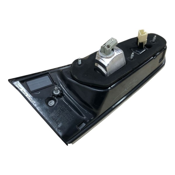 Lanterna Direita Corolla Cross 2021 2022 2023 Aplique Tampa Direito/passageiro Vermelho