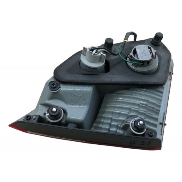 Lanterna Direita Hb20 Sedan 2014 2015 2016 Aplique Tampa Direito/passageiro Vermelho