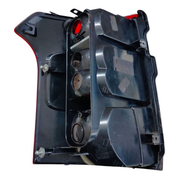 Lanterna Direita Gm Montana 2011 2013 2015 2017 Original Direito/passageiro Vermelho