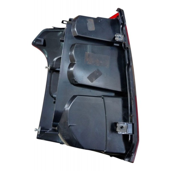 Lanterna Direita Gm Montana 2011 2013 2015 2017 Original Direito/passageiro Vermelho