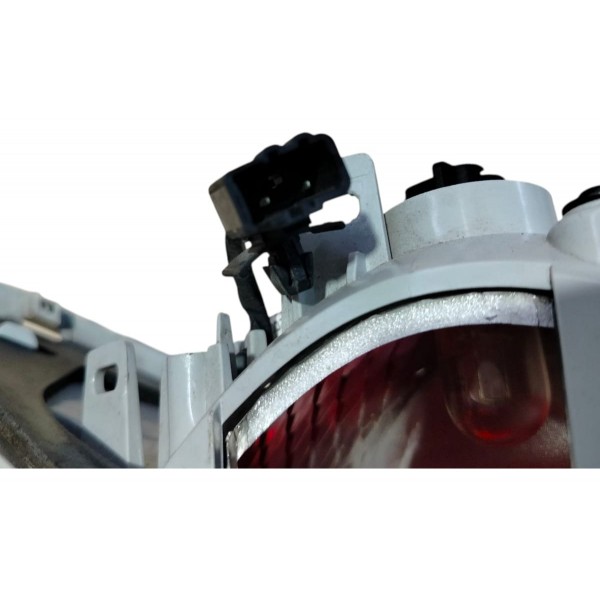 Lanterna Esquerda Cruze Sedan 2017 2018 2019 Aplique Tampa Esquerdo/motorista Vermelho