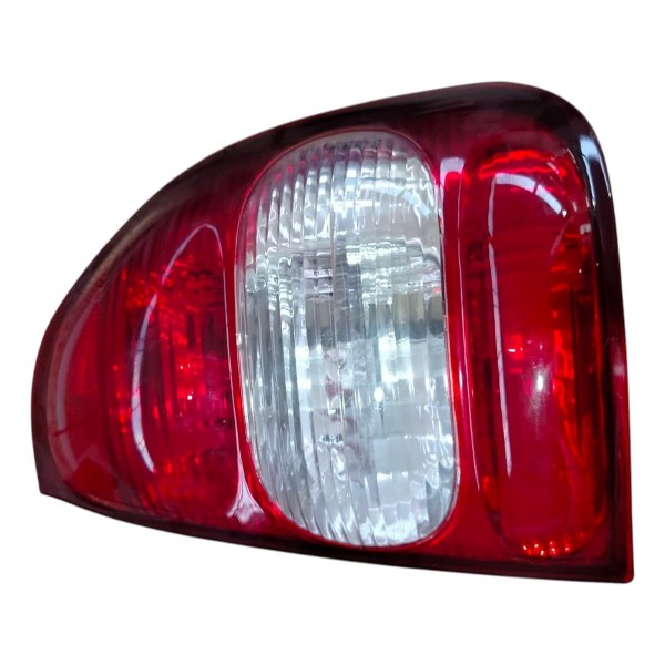 Lanterna Direita Classic Sedan 2005 2007 2008 2010 Original Direito/passageiro Vermelho