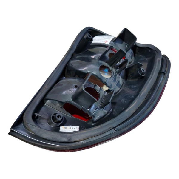 Lanterna Direita Classic Sedan 2005 2007 2008 2010 Original Direito/passageiro Vermelho