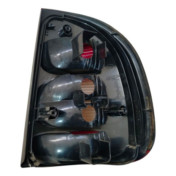 Lanterna Esquerda Classic Sedan 2005 2007 2008 2010 Esquerdo/motorista Vermelho