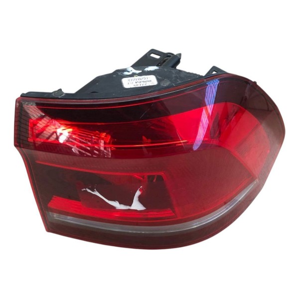Lanterna Direita Volkswagen Fox 2017 2018 2020 2022 Original Direito/passageiro Vermelho