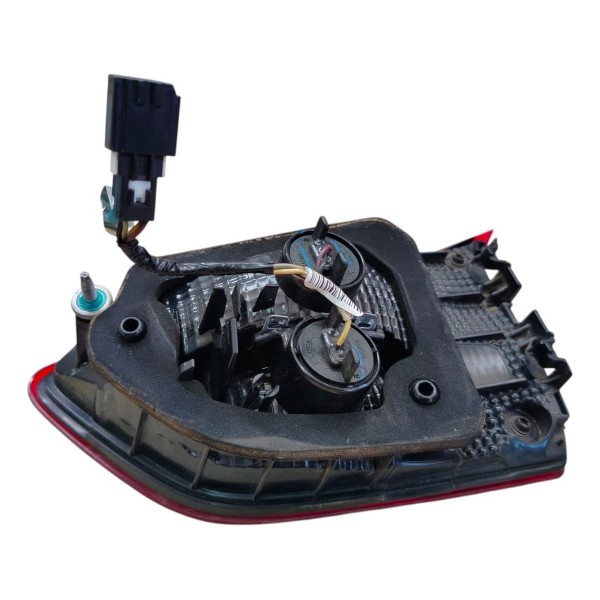 Lanterna Esquerda Onix Sedan 2020 2021 2023 Aplique Tampa Direito/passageiro Vermelho