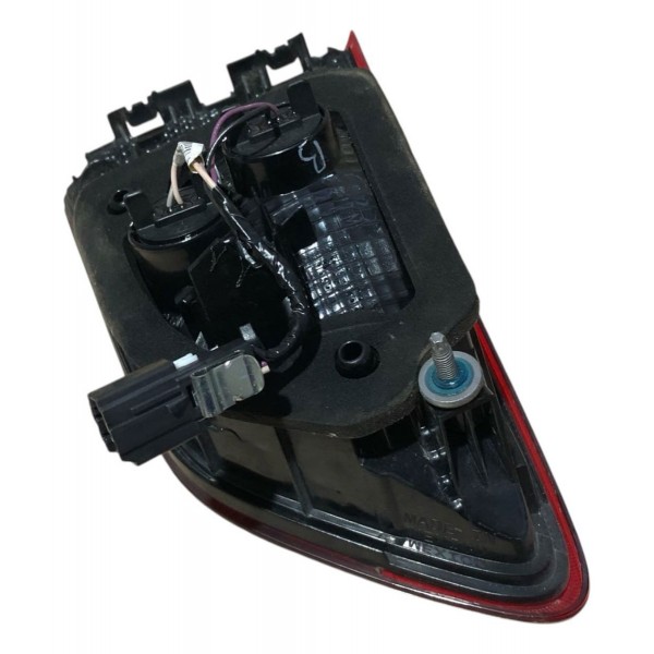 Lanterna Esquerda Onix Sedan 2020 2022 2025 Aplique Tampa Direito/passageiro Vermelho