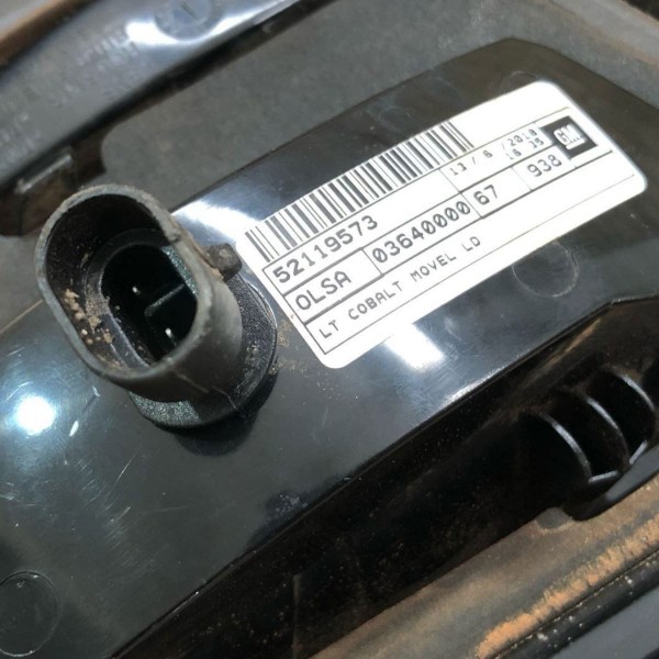 Lanterna Direita Gm Cobalt 2016 2018 2020 Aplique Tampa Trás Direito/passageiro Vermelho