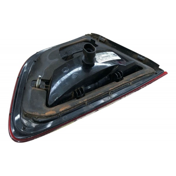 Lanterna Direita Gm Cobalt 2016 2018 2020 Aplique Tampa Trás Direito/passageiro Vermelho