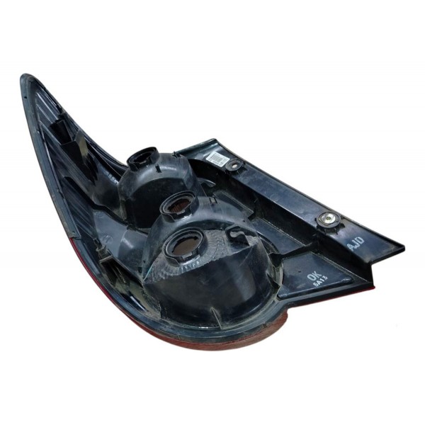 Lanterna Direita Gm Sonic Sedan 2012 2013 2014 Original Direito/passageiro Vermelho