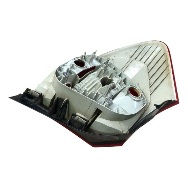 Lanterna Direita Bmw 118i 2007 2008 2009 2010 2012 Original Direito/passageiro Vermelho