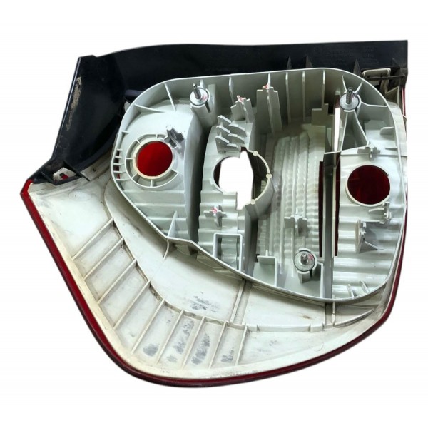 Lanterna Direita Bmw 118i 2007 2008 2009 2010 2012 Original Direito/passageiro Vermelho
