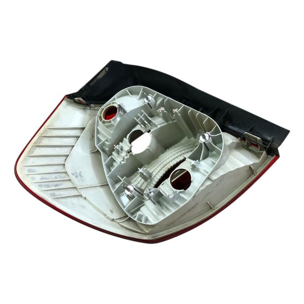 Lanterna Direita Bmw 118i 2007 2008 2009 2010 2012 Original Direito/passageiro Vermelho