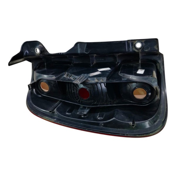 Lanterna Direita Fiat Uno Vivace 2010 2012 2015 Original Direito/passageiro Vermelho