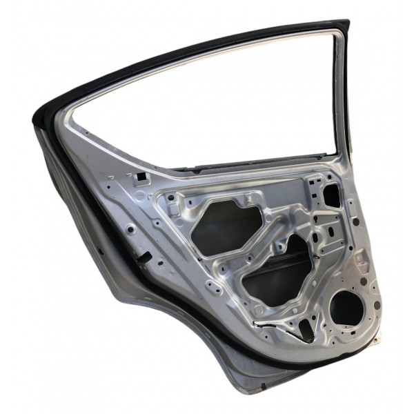 Porta Traseira Esquerda Nissan Versa 2014 2015 2016 A 2019 Traseira Esquerda Prateado