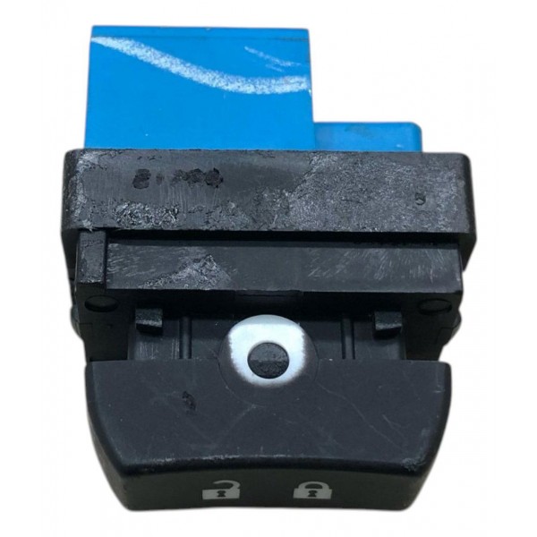 Botão Trava Porta Dianteira Esquerda Tracker 2015 2016 2019