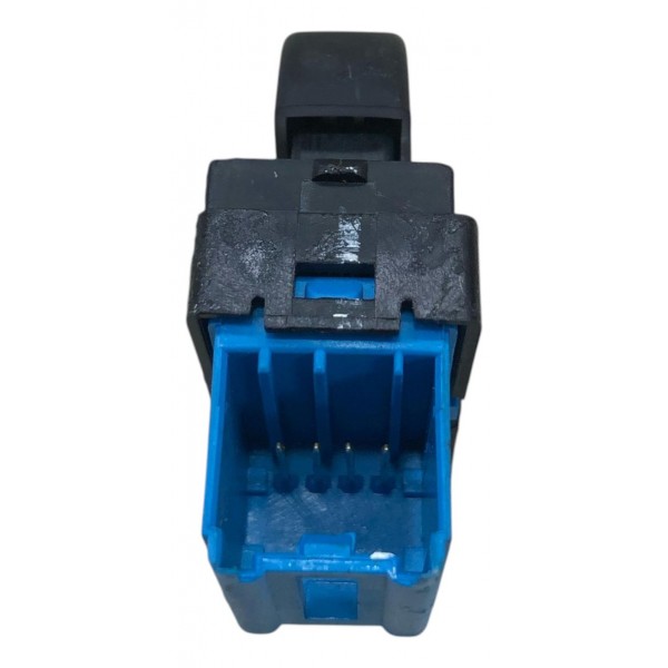 Botão Trava Porta Dianteira Esquerda Tracker 2015 2016 2019