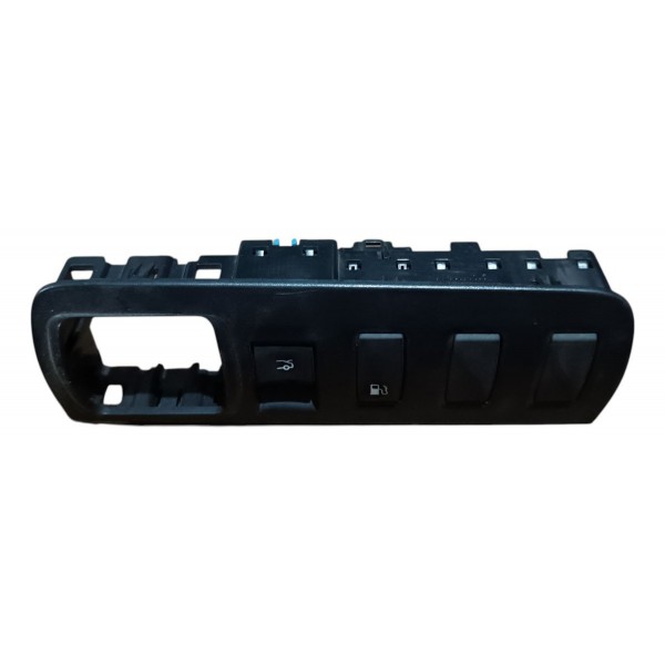 Botão Abertura Tanque E Tampa Traseira Fluence 2012 A 2018