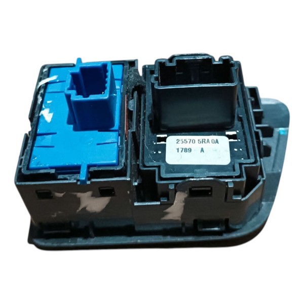 Botão Retrovisor Porta Malas Renault Kwid 2016 2017 A 2019