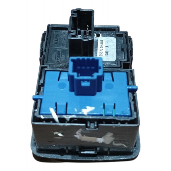 Botão Retrovisor Porta Malas Renault Kwid 2016 2017 A 2019