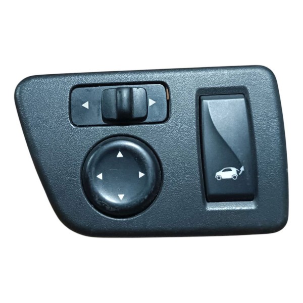 Botão Retrovisor Porta Malas Renault Kwid 2016 2017 A 2019