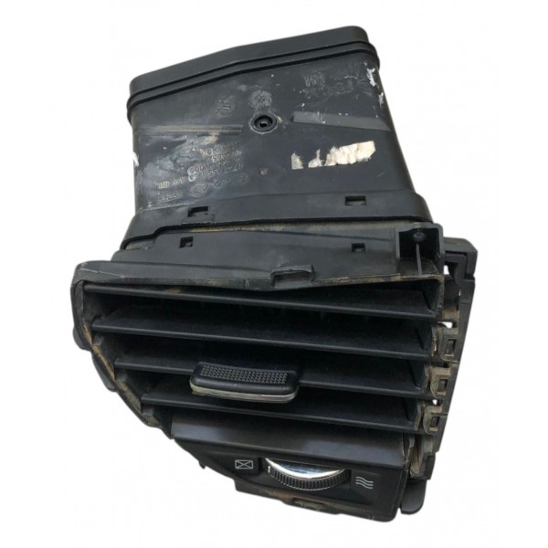 Difusor De Ar Lateral Direito Hyundai Veloster 2011 A 2014