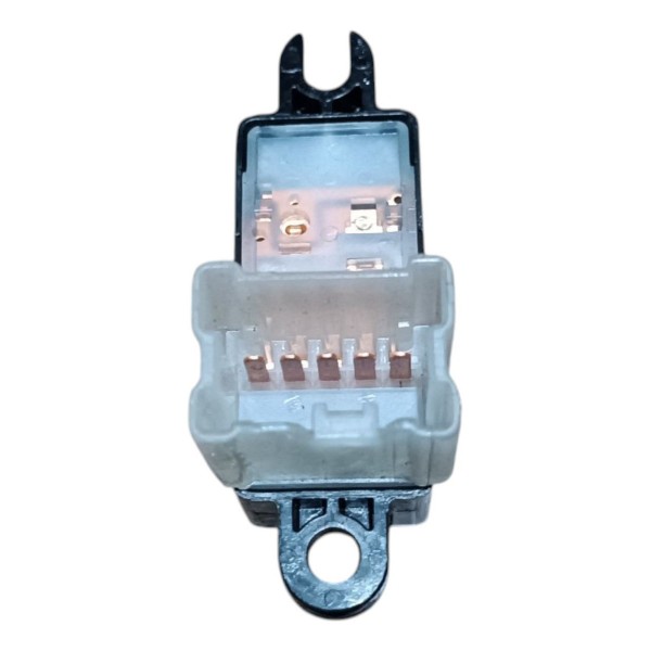 Botão Vidro Dianteiro Direito Nissan March Versa 2015 A 2020