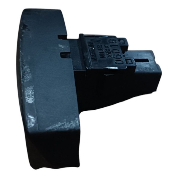 Botão Pisca Alerta Nissan Livina 2009 2010 2011 A 2014