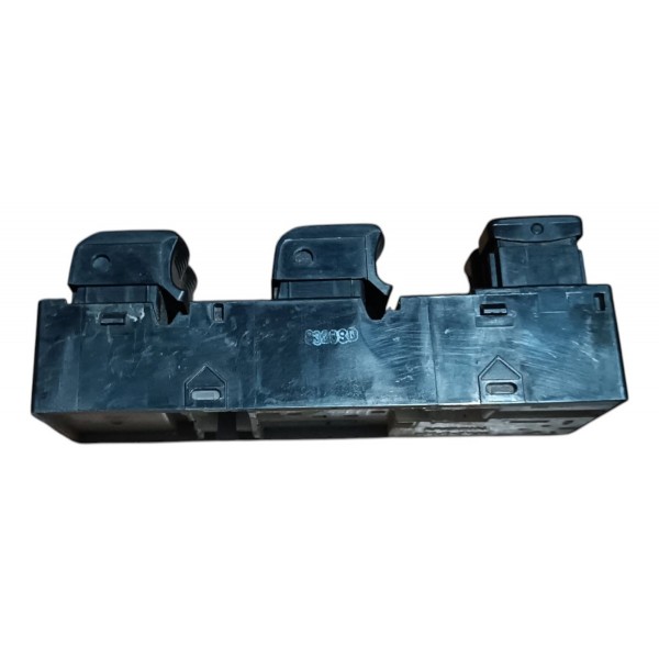 Botão Vidro Dianteiro Esquerdo Nissan Versa 2015 2016 A 2022