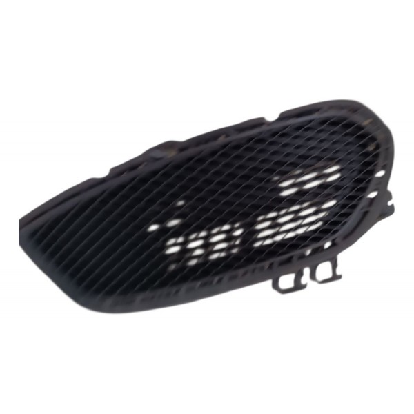 Grade Esquerda Parachoque Mercedes Cla250 2015 2016 2017 Preto Fosco