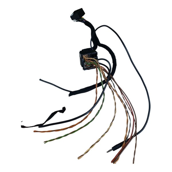 Plug Conector Chicote Aparelho Som Mercedes C180 C200 2012