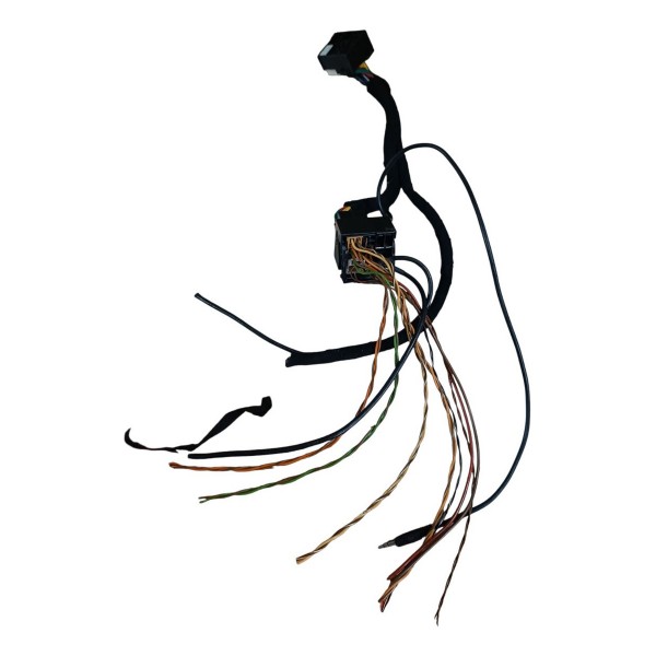 Plug Conector Chicote Aparelho Som Mercedes C180 C200 2012