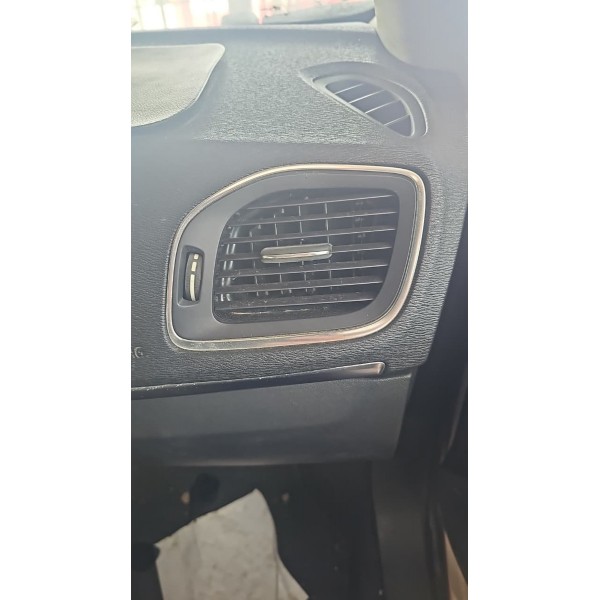 Difusor Lateral Direito Volvo V40 2014