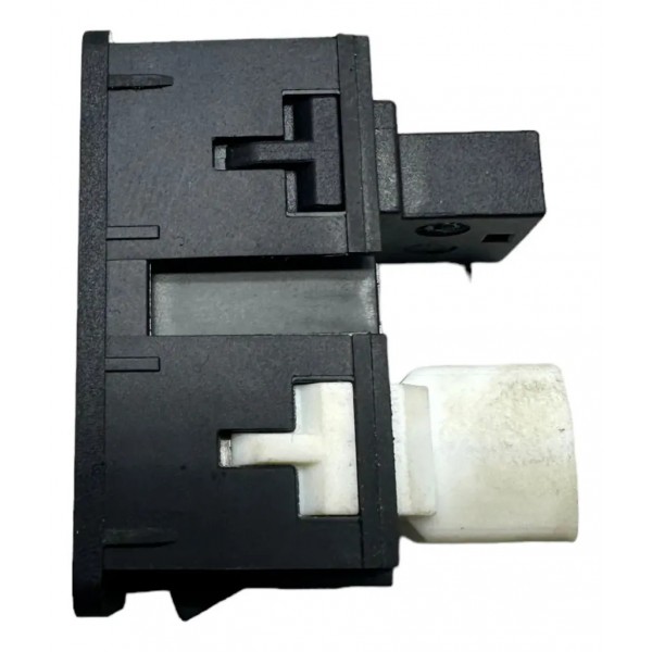 Tomada Usb Serial Auxiliar Bmw 320i 2.0 2016 Preto