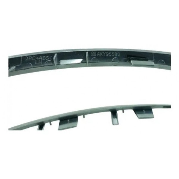 Moldura Aro Cromado Difusor Dir. Painel Gm Tracker. Aky95563