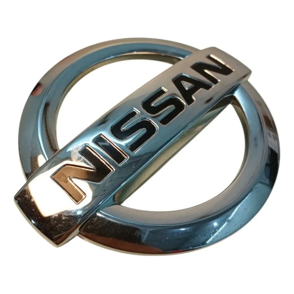 Emblema Traseiro Nissan Sentra 2.0 2011 2012 90890em40a Prateado