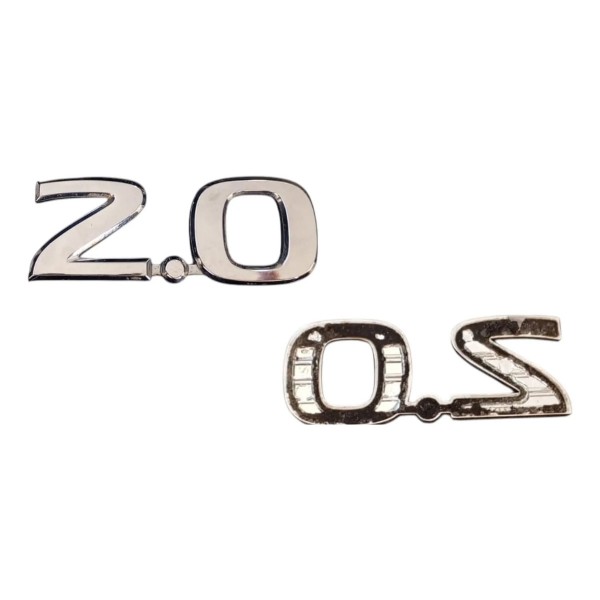 Emblema 2.0 Original Nissan Sentra 2015 Cromado