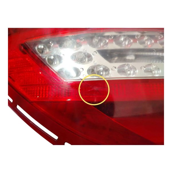 Lanterna Esquerda Mercedes-benz Detalhe C180 C250 2012/2014 Esquerdo/motorista Vermelho