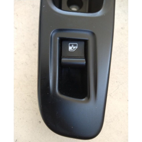 Botão Acionar Vidro Traseiro Esquerdo Jeep Renegade 2016